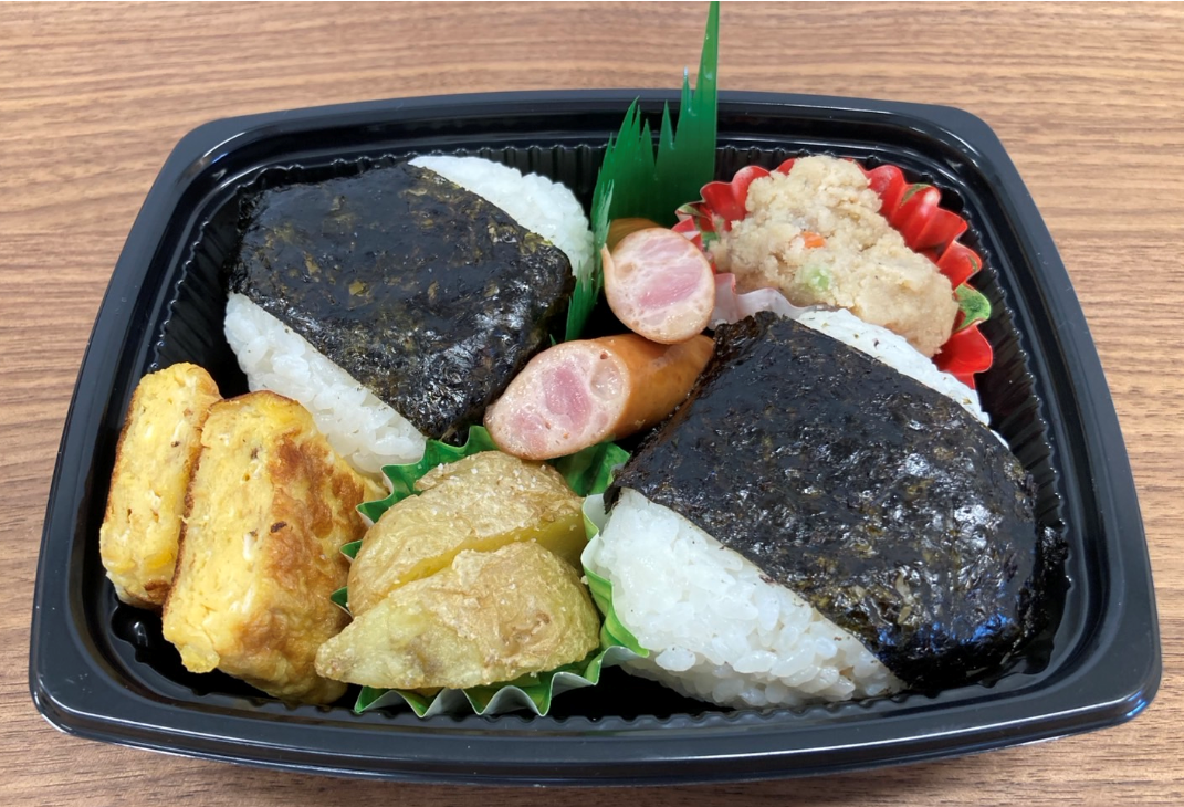 おにぎり弁当
