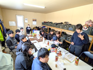 講習会をしている様子の写真