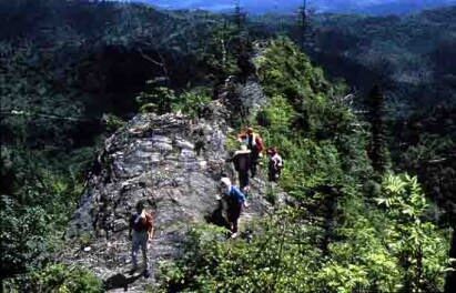 登山者で賑わうウエンシリ岳