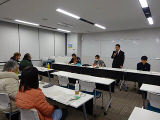 総会で挨拶する多田会長